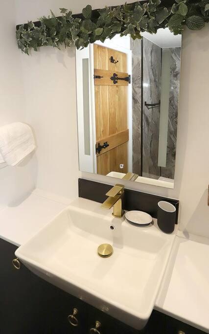 Spinners Cottage - Central Kirkby Lonsdale Retreat エクステリア 写真